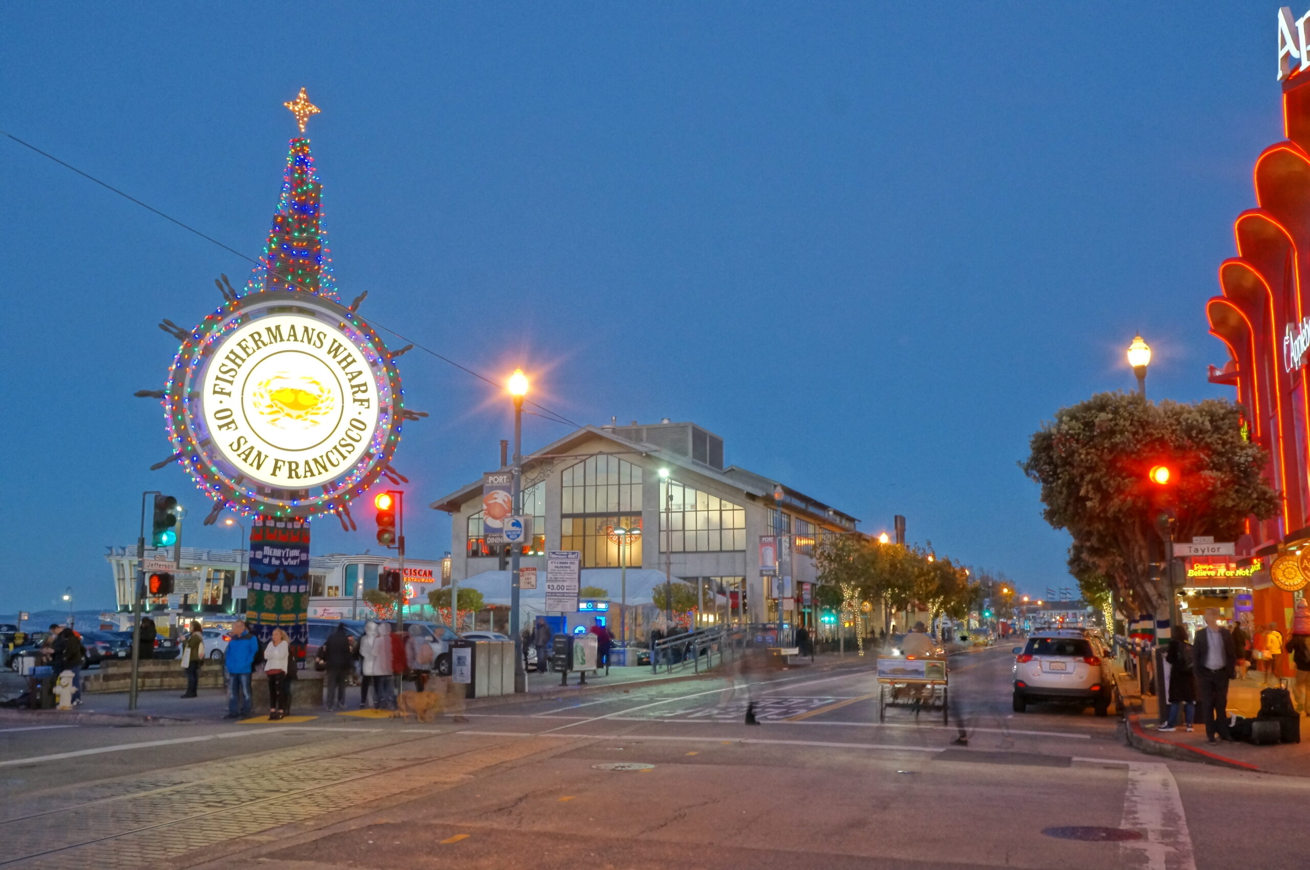 Fisherman's Wharf Sign decorated for the holidays with Boudin Bakery