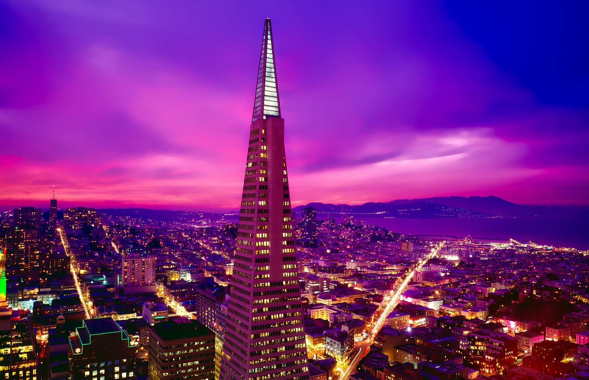 San Francisco's Transamerica Pyramid at Night